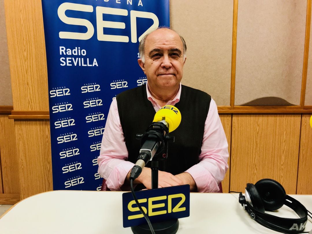 Manuel capelo en el estudio del Hoy por Hoy Sevilla