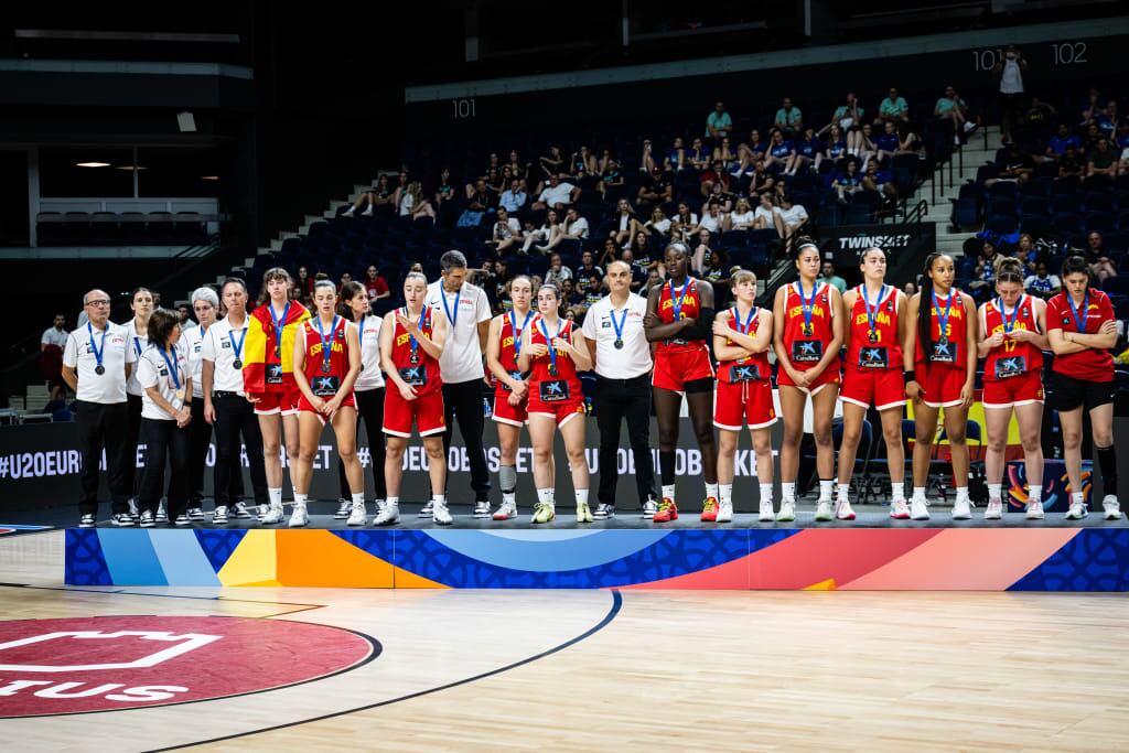 Elena Moreno y Daniela Abies, subcampeonas del Europeo sub 20/ FEB Photo