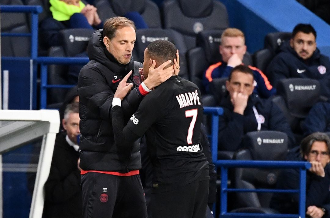 El tenso momento entre Tuchel y Mbappé en el partido entre el PSG y el Montpellier.