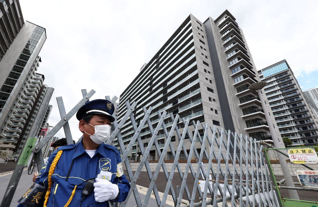 Entrada de la Villa Olímpica, en Tokio