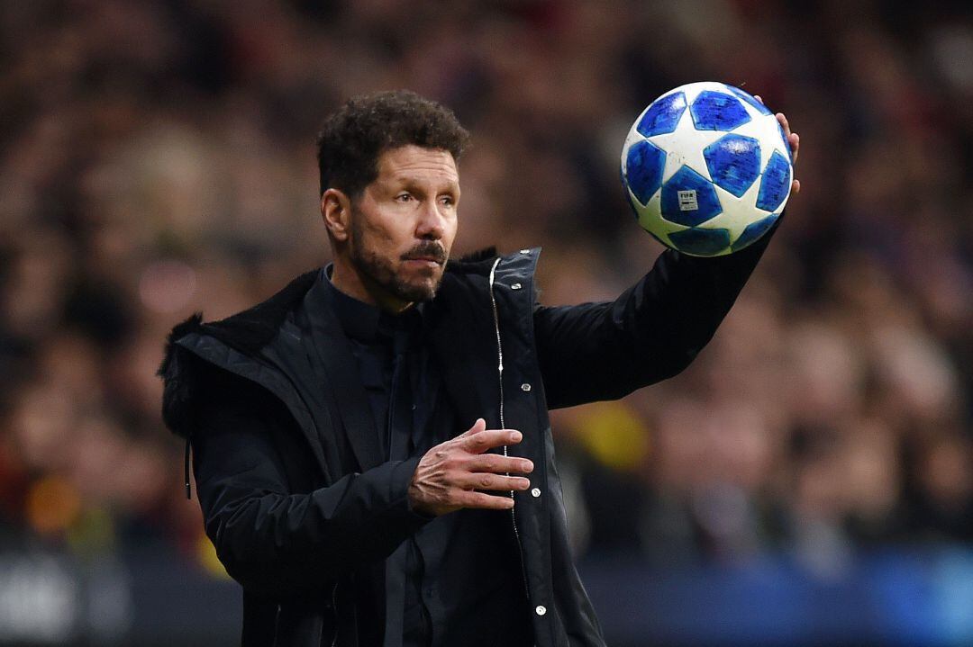 Simeone, en el partido entre el Atlético y el Borussia Dortmund de la Champions League.