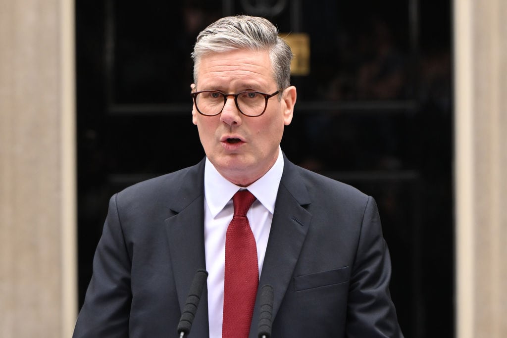 Keir Starmer en su primer discurso frente al número 10 de Downing Street como primer ministro de Reino Unido