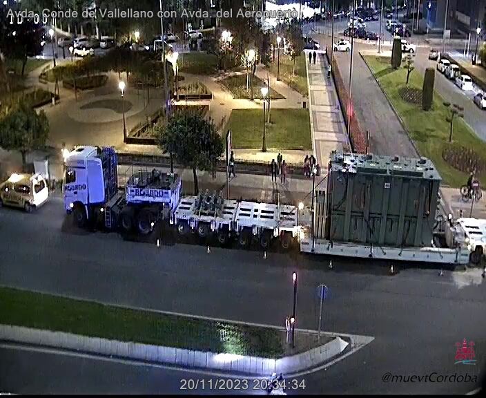 Imagen del camión averiado en Vallellano. Imagen: Movilidad Córdoba.