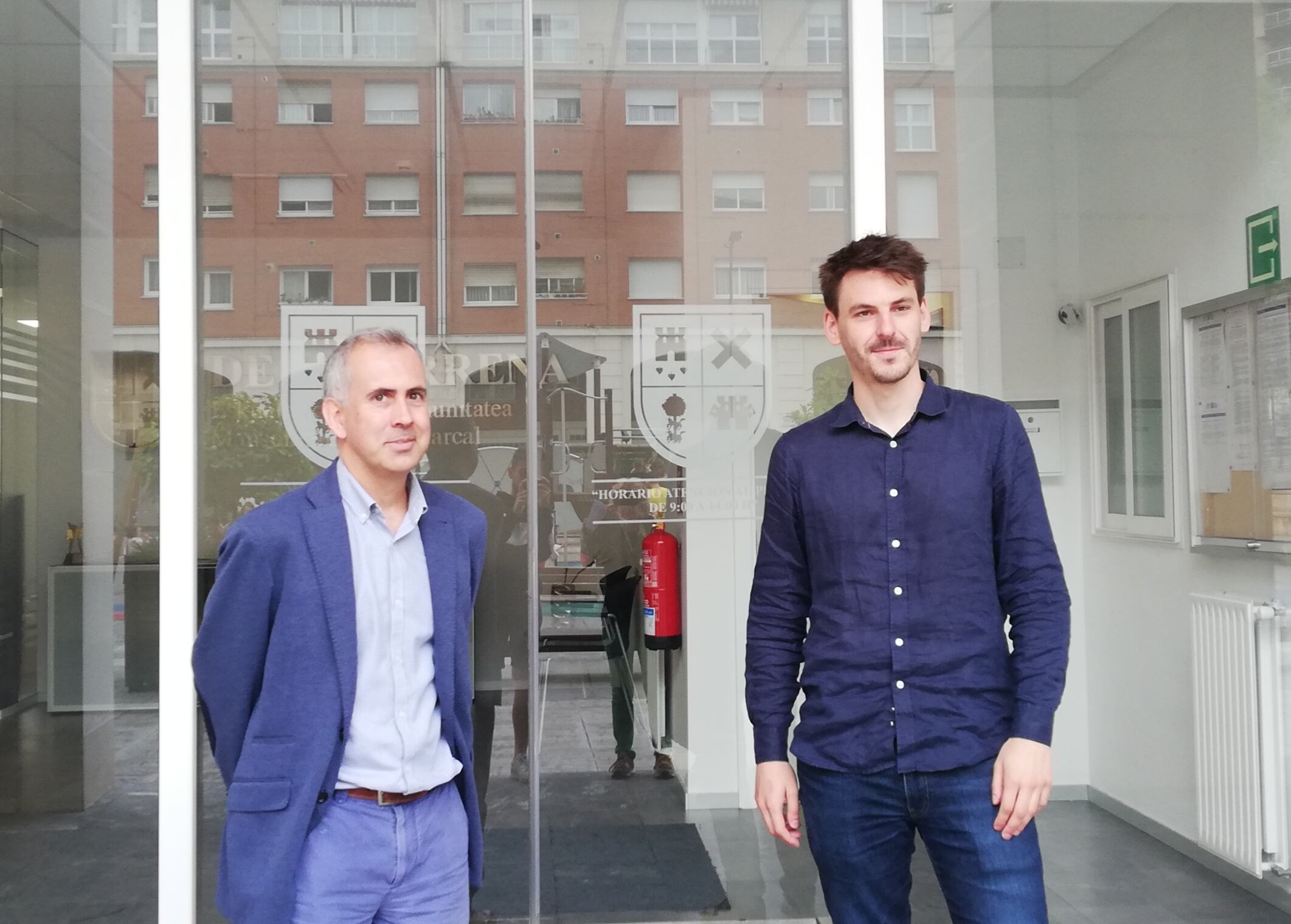 El proyecto de digitalización ha sido presentado por Asier Lekube (Gerente de la Mancomunidad) y Josu Arraiz (Presidente de la Mancomunidad)