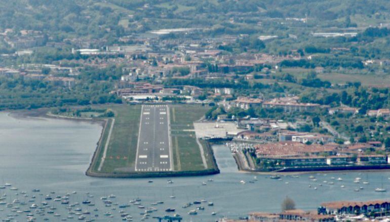 Vista aérea del aeropuerto de San Sebastián