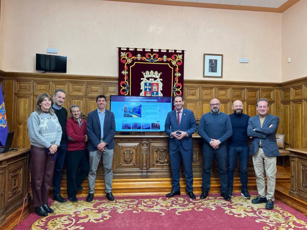 El Ayuntamiento presenta una nueva página web municipal más accesible e intuitiva para el ciudadano