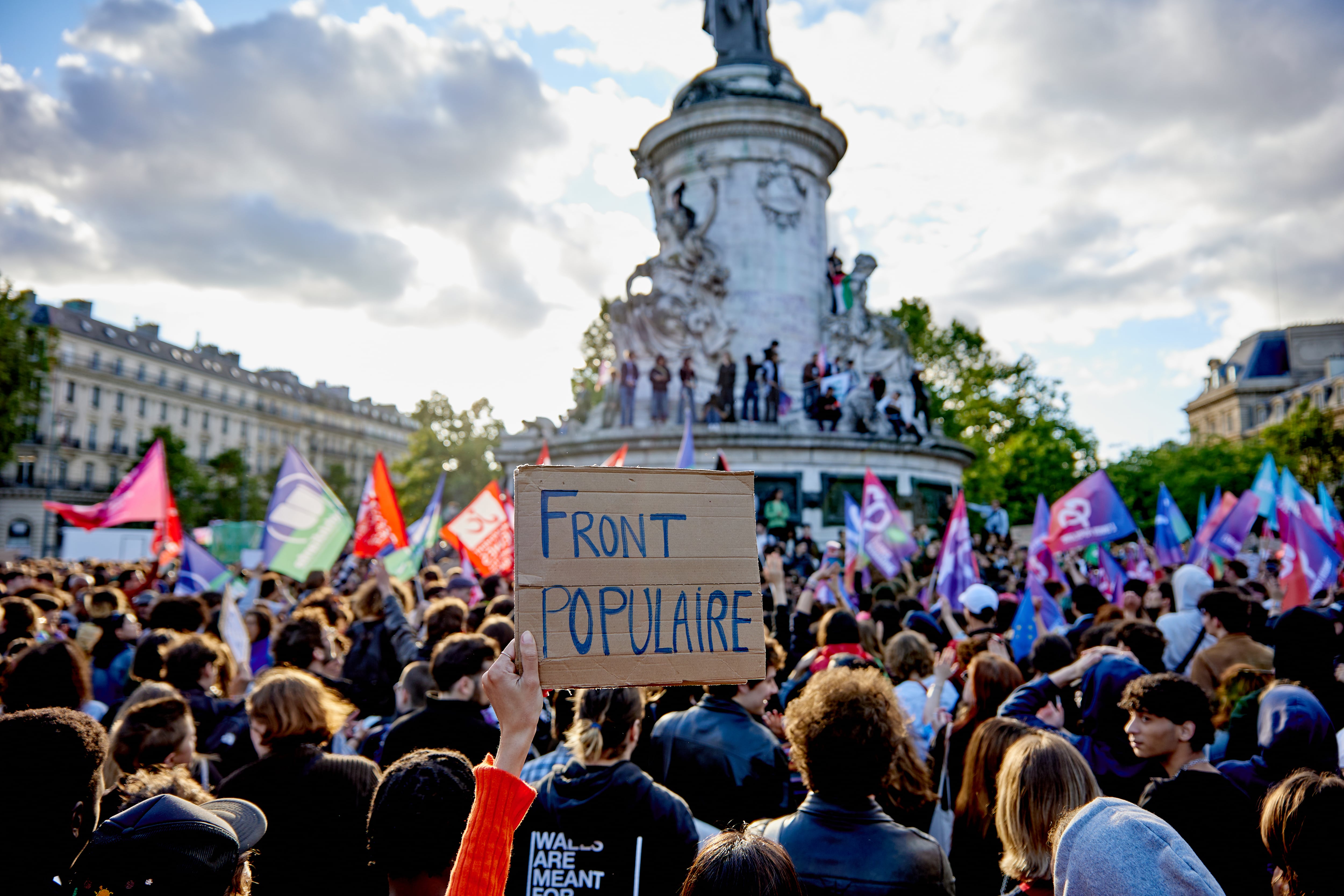 Manifestantes piden un Frente Popular en la izquierda en Francia