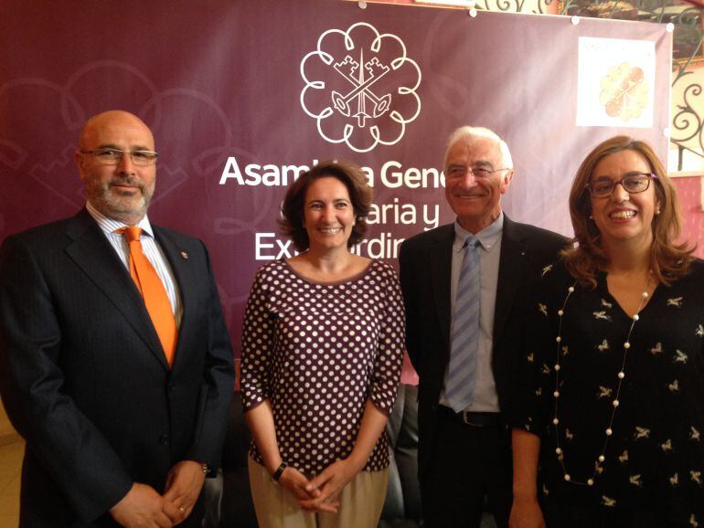 De izquierda a derecha Jose Manuel Otero, Mª Josefa Garcia Cirac, Genoux Armand y Ángeles Armisén