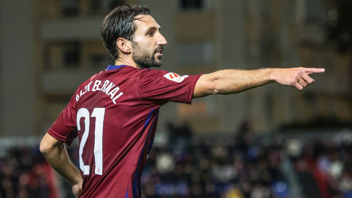 Alex Bernal, futbolista del Eldense, antes de visitar al Castellón