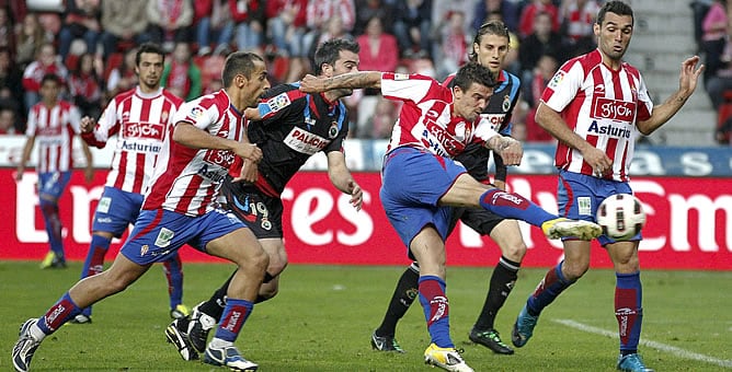 Imagen de archivo de uno de los últimos partidos jugados por el Sporting en la pasada Liga