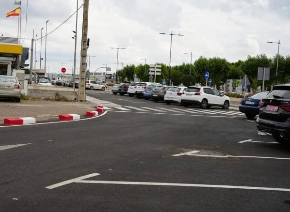 Acceso a la zona industrial de la carretera de Guadalupe