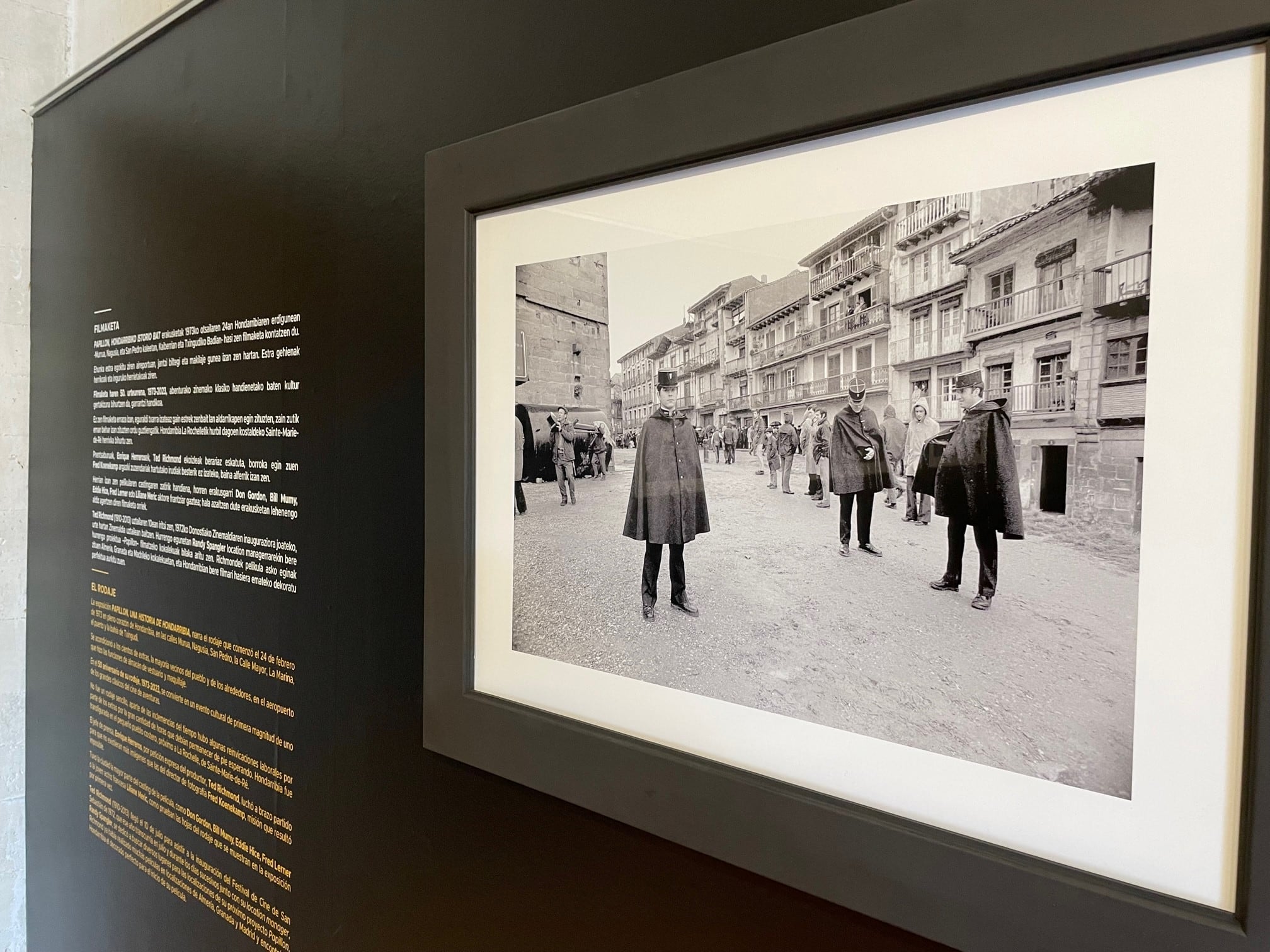 Exposición sobre Papillon en Arma Plaza