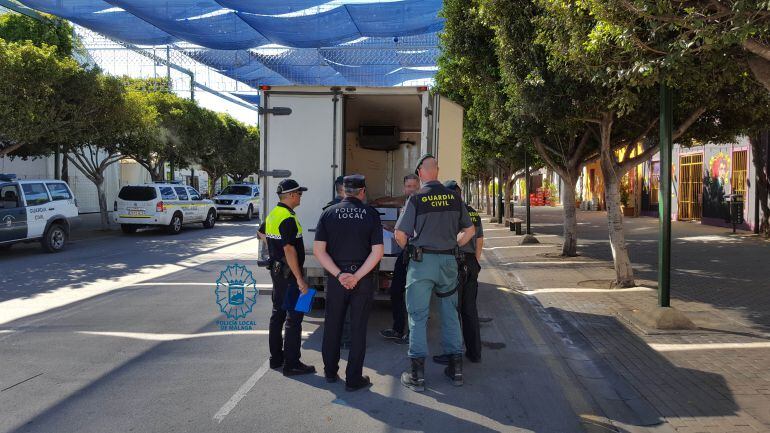 Las actuaciones de los agentes en casetas de la Feria de Málaga