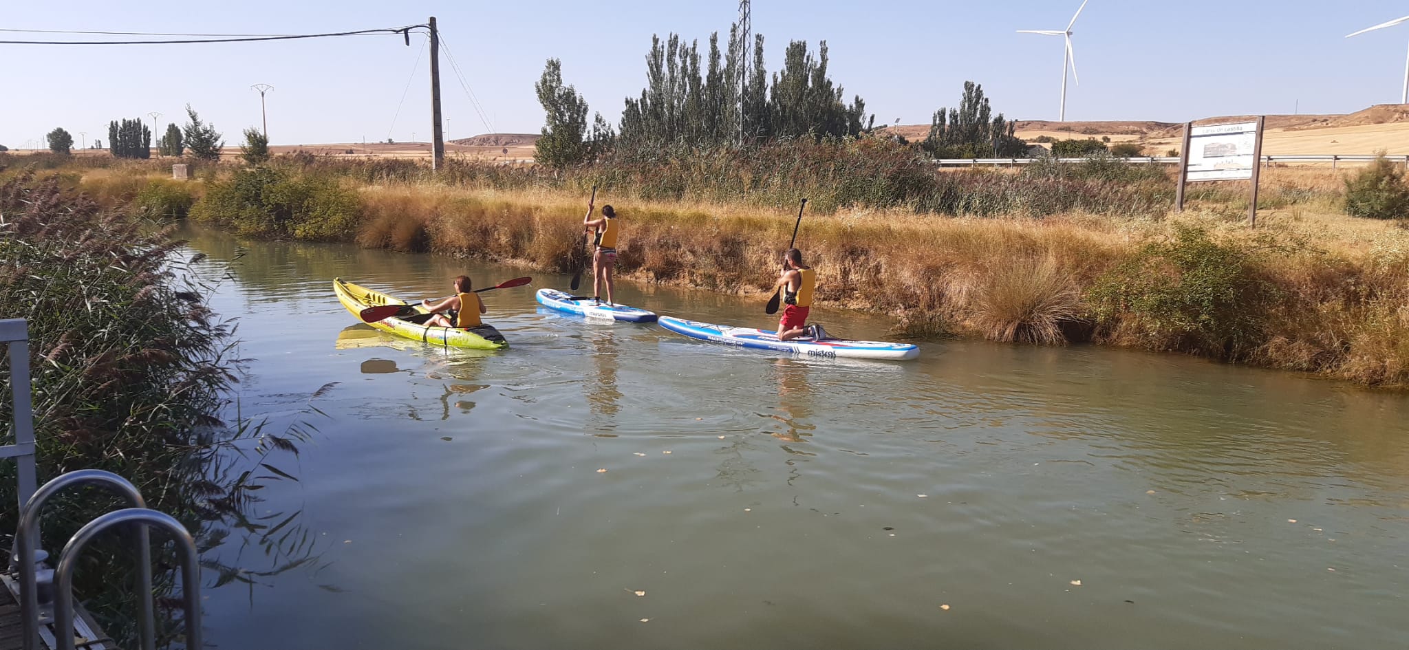 Canal de Castilla a su paso por la provincia de Palencia