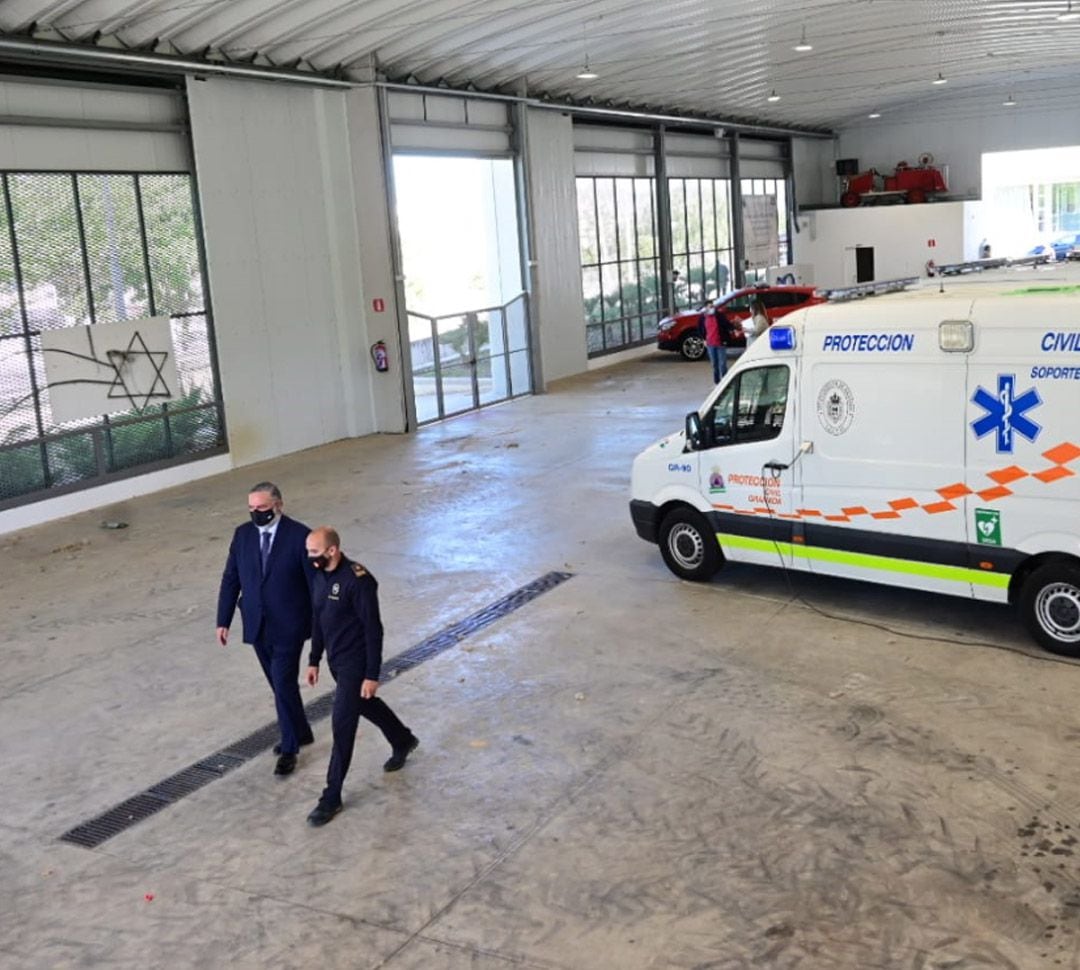 Nave del Parque Norte de Bomberos de Granada que se destinará a la vacunación masiva contra la covid