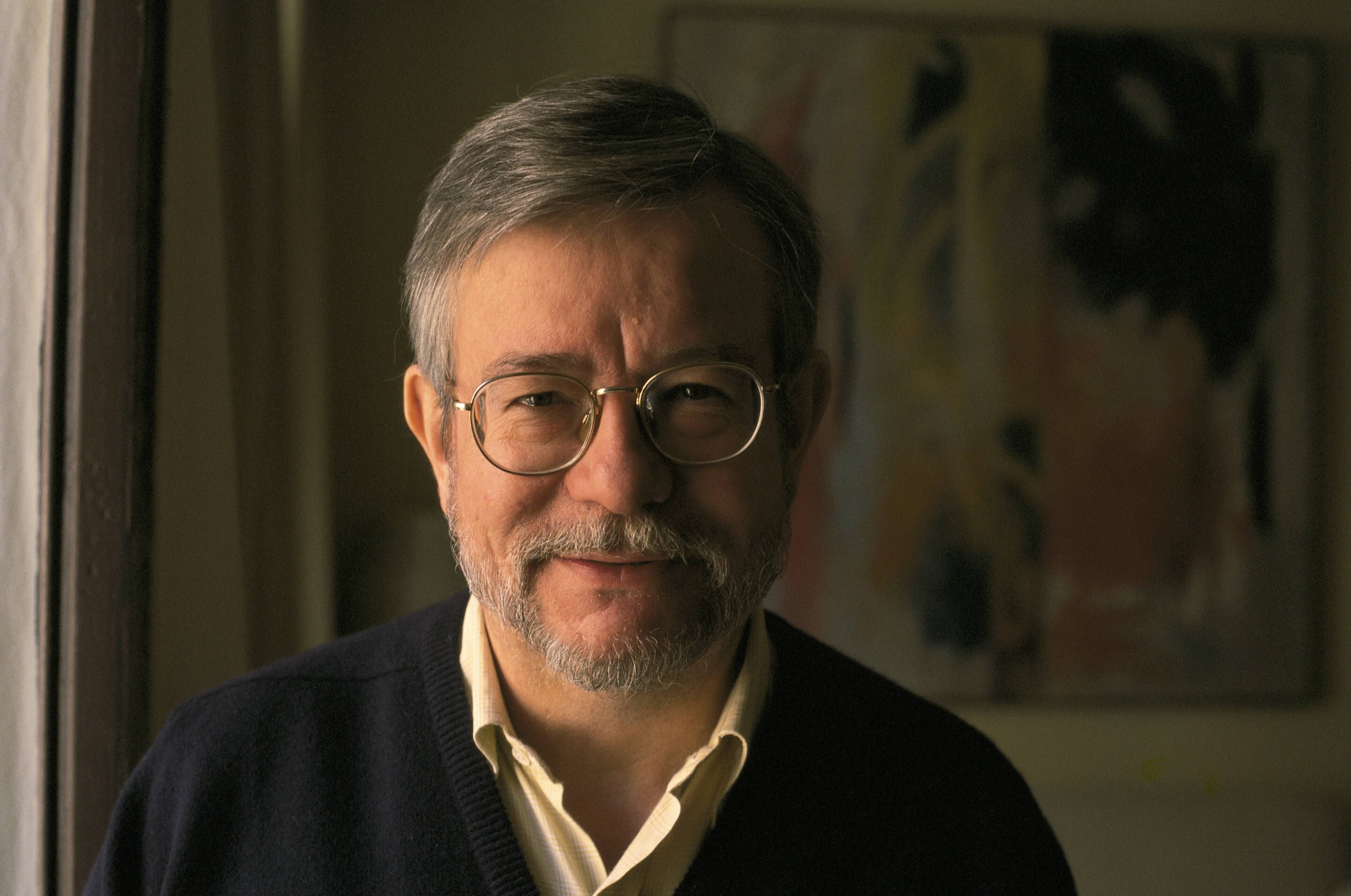 El escritor José María Guelbenzu.