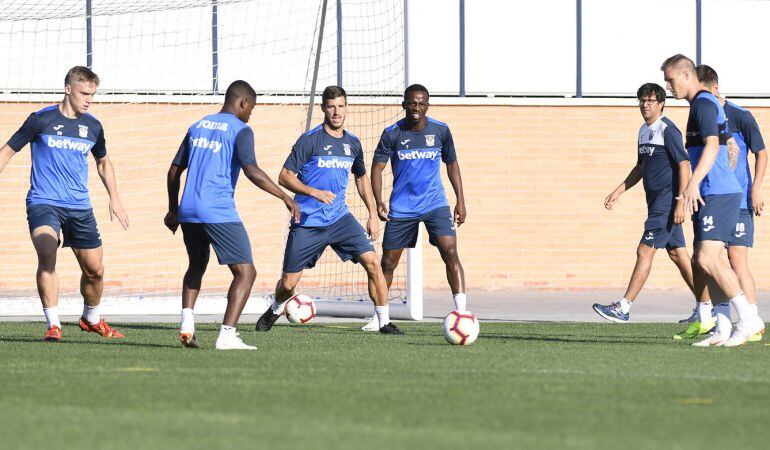 Los hombres de Pellegrino apuran sus entrenamientos antes del inicio de LaLiga