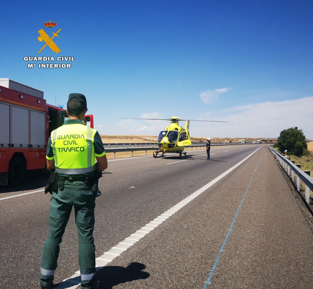 El accidente obligaba a cerrar la carretera al tráfico.