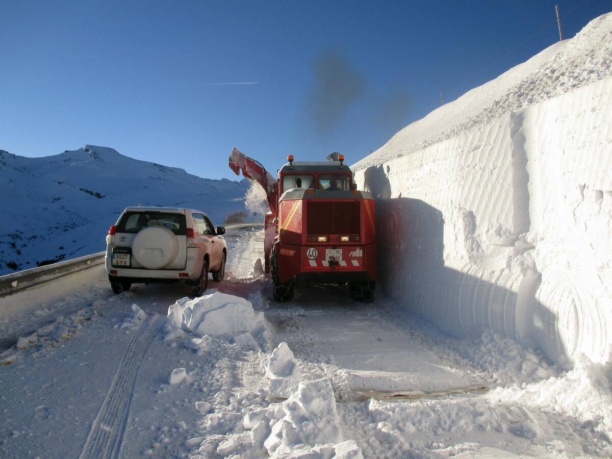 Cantabria dispondrá de 46 quitanieves y 16.110 toneladas de fundentes este invierno
