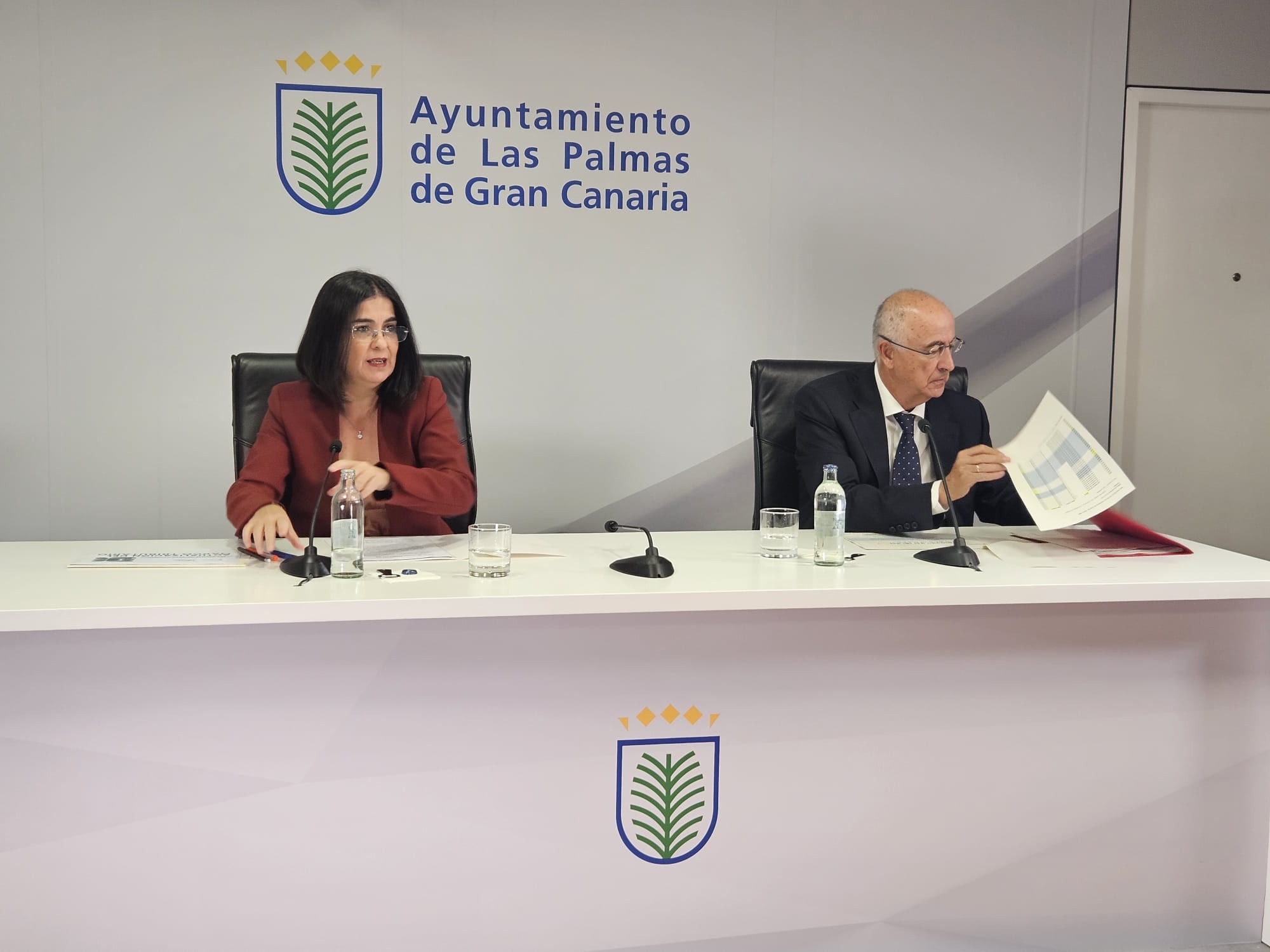 Carolina Darias y Francisco Hernández anuncian la bajada del IBI en Las Palmas de Gran Canaria