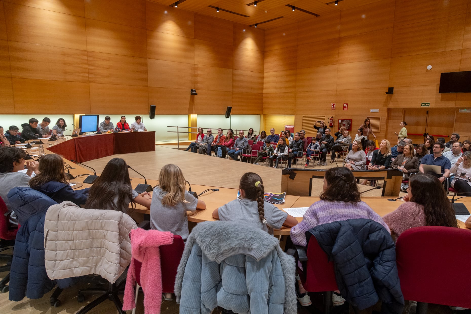 Como parte del Plan Local de Infancia y Adolescencia, las comisiones de Participación infantil y adolescente han transmitido, recientemente, nuevas propuestas al Gobierno Municipal