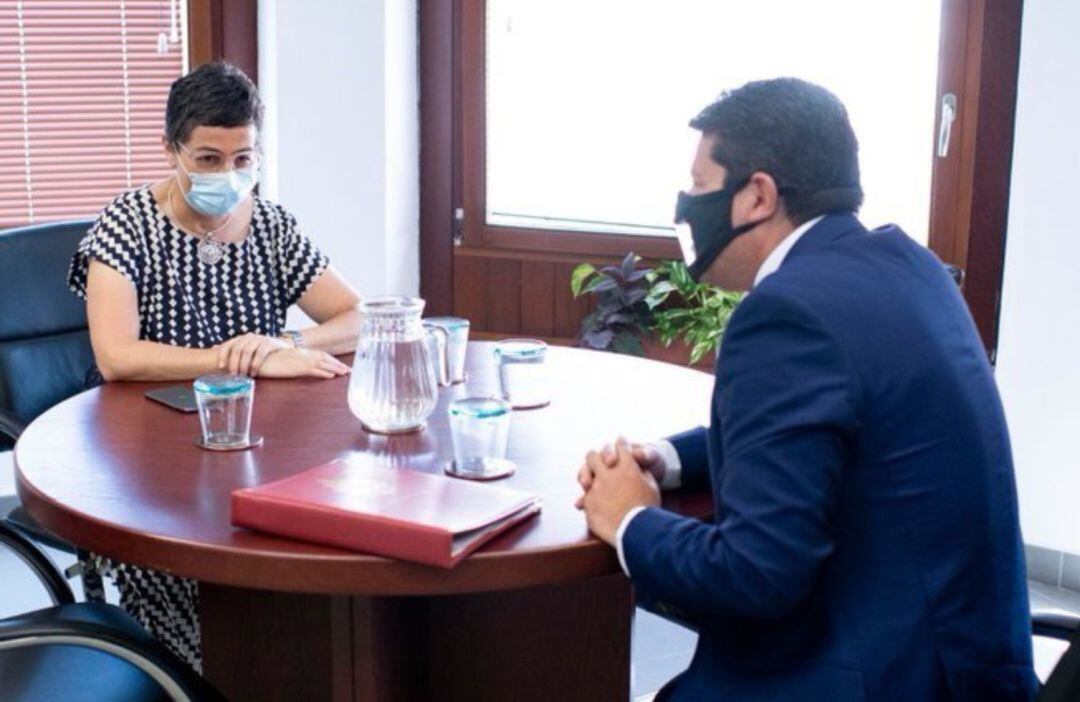 La ministra de Exteriores, Arancha González Laya, en su reunión con Picardo. 