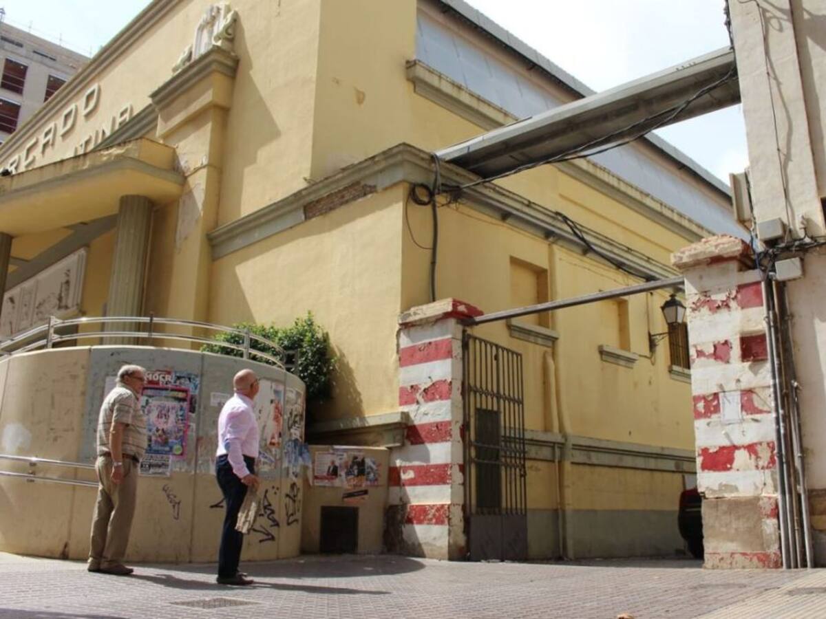 La gota fría también causa daños en el Mercado de Santa Florentina