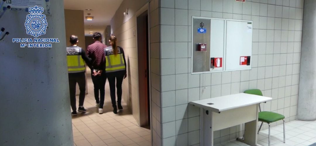 Uno de los detenidos