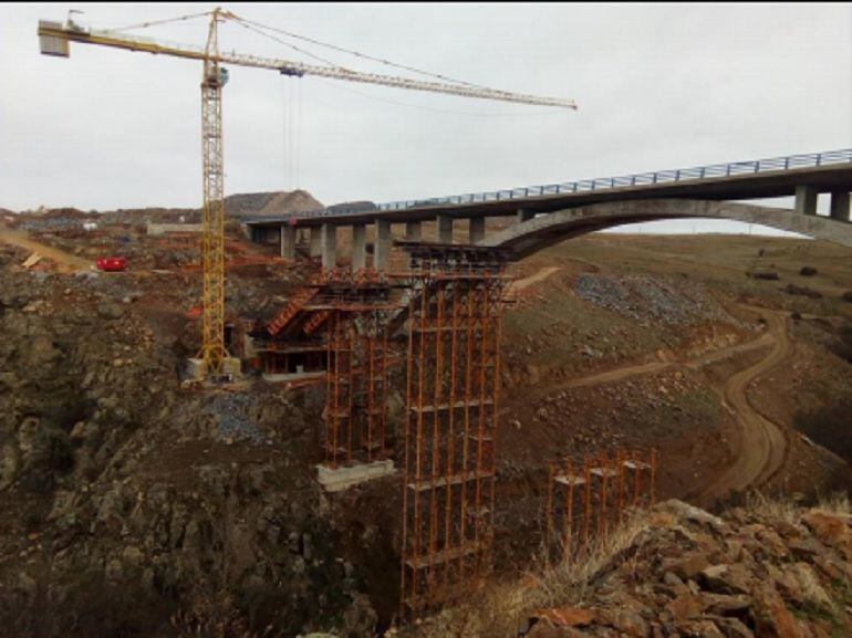 Obras en el viaducto de la SG 20