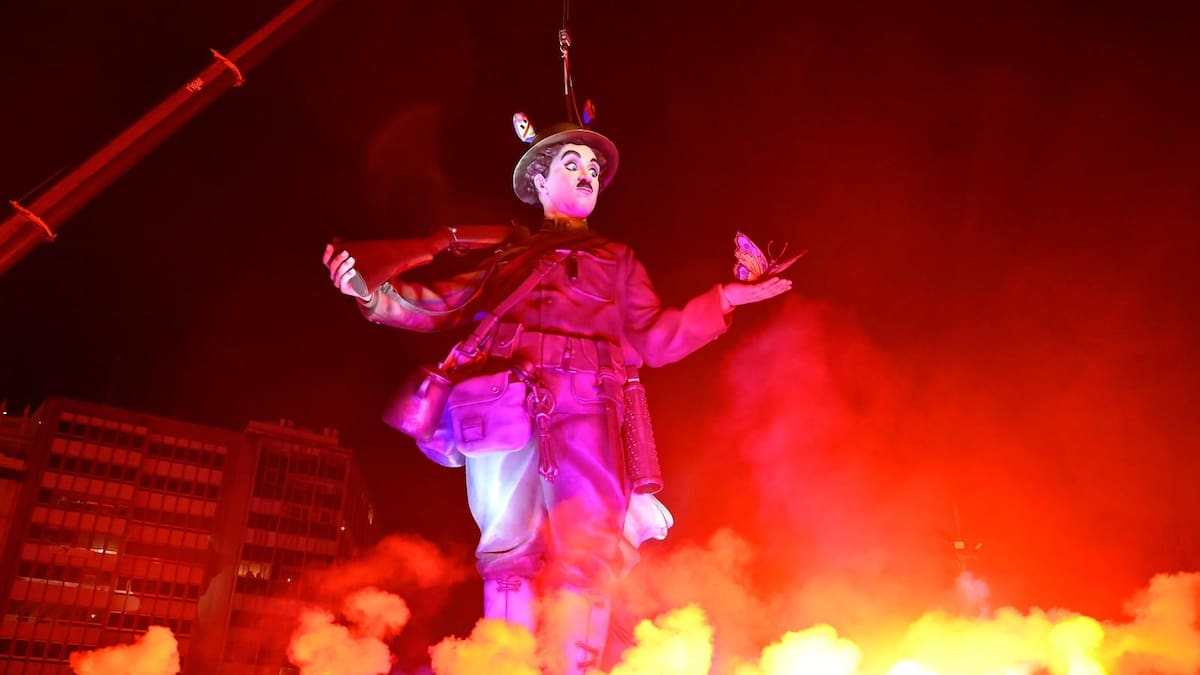 'Hope' ya luce en la plaza del Ayuntamiento de València