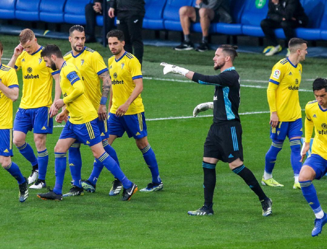 Ledesma junto a sus compañeros en un partido de Carranza.