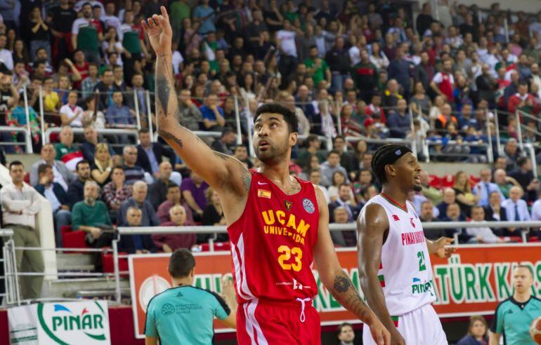 Augusto Lima durante el partido en Turquía 