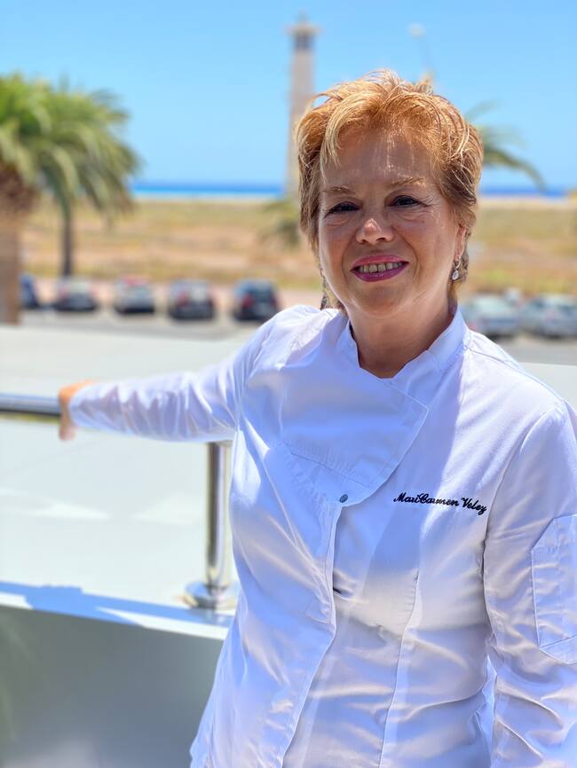 Mari Carmen Vélez en su restaurante de Morro Jable (Fuerteventura)