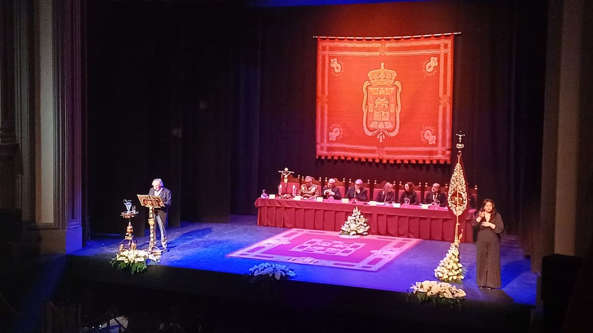 El cronista que le recordó a Granada la historia “íntima, original y centenaria" de su Semana Santa