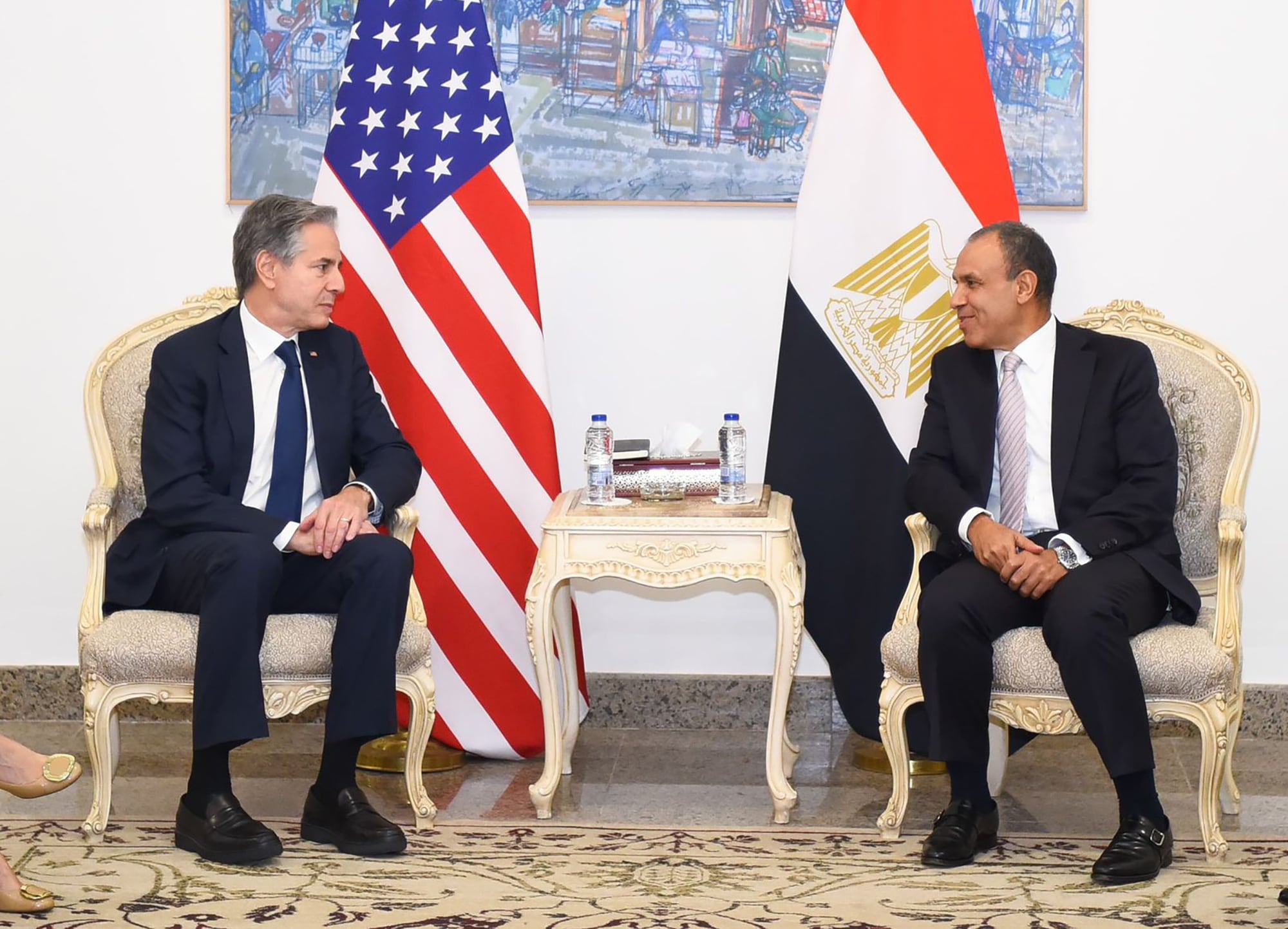 Anthony Blinken con el presidente de Egipto en la reunión sobre las negociaciones del alto el fuego en Gaza