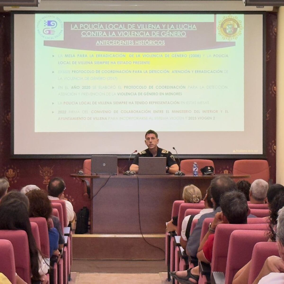 Momento de la jornada informativa