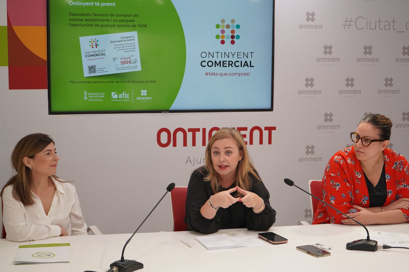 Natalia Enguix, Maribel Morant y Estefanía Conejero esta mañana en una rueda de prensa.