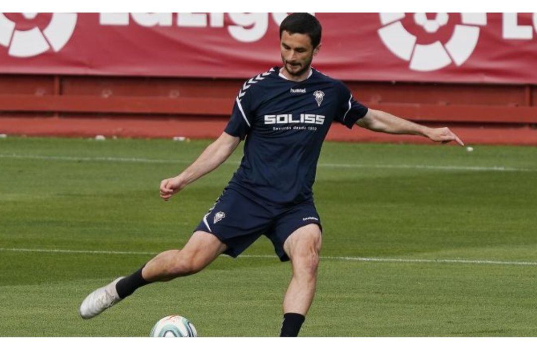 Kecojevic, durante un entrenamiento con el Albacete