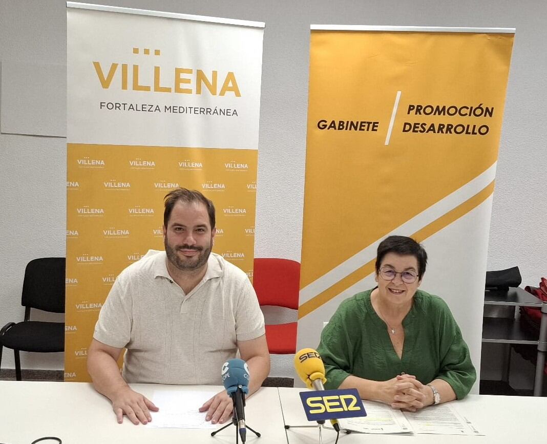 Javier Martínez y Paula García, concejales del ayuntamiento de Villena