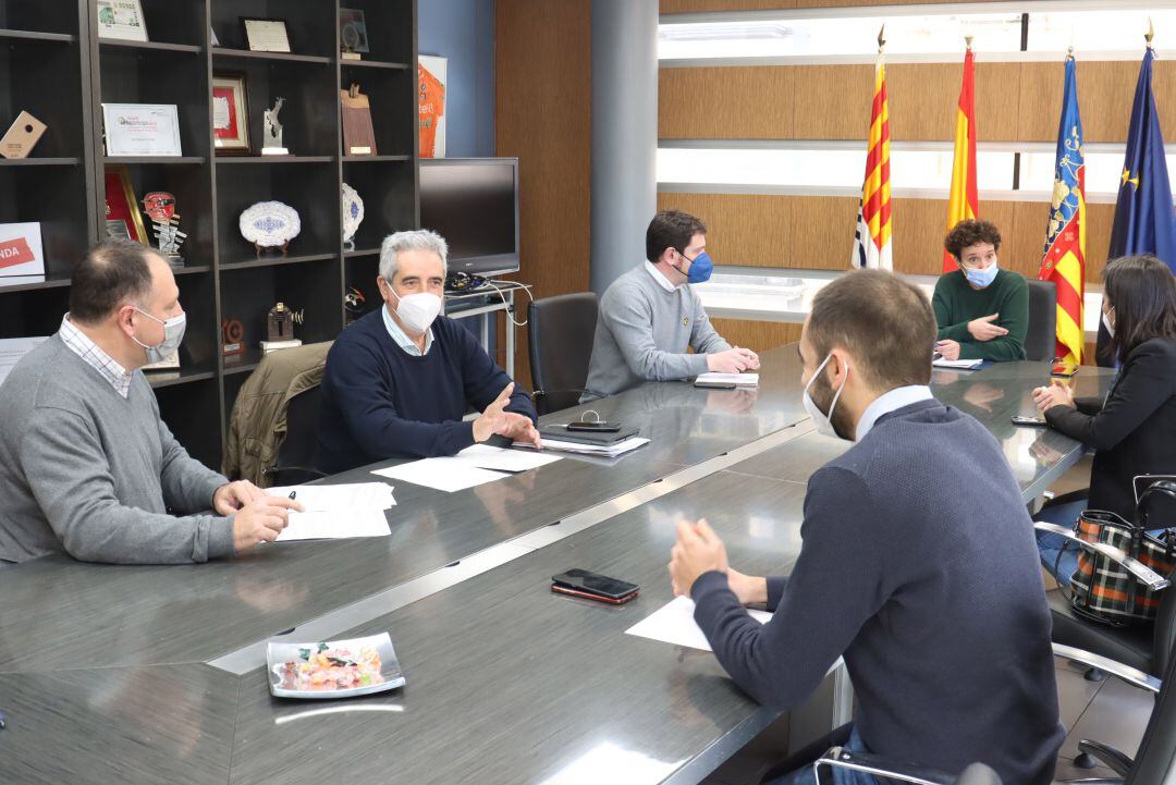 Reunión entre Reciplasa y el Ayuntamiento de Onda