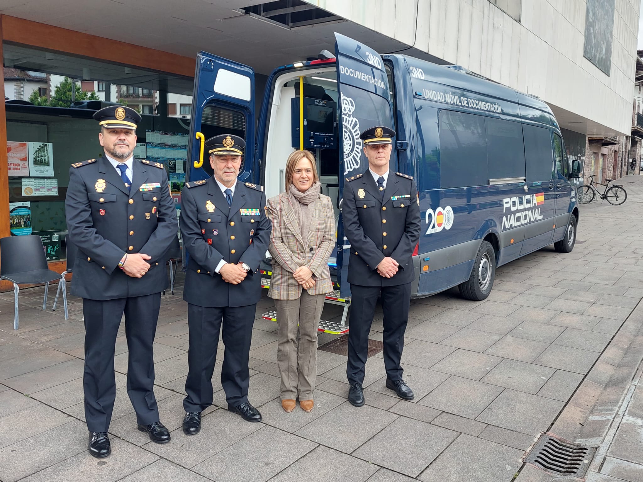 Entra en marcha en Navarra la nueva oficina móvil de DNI y pasaporte