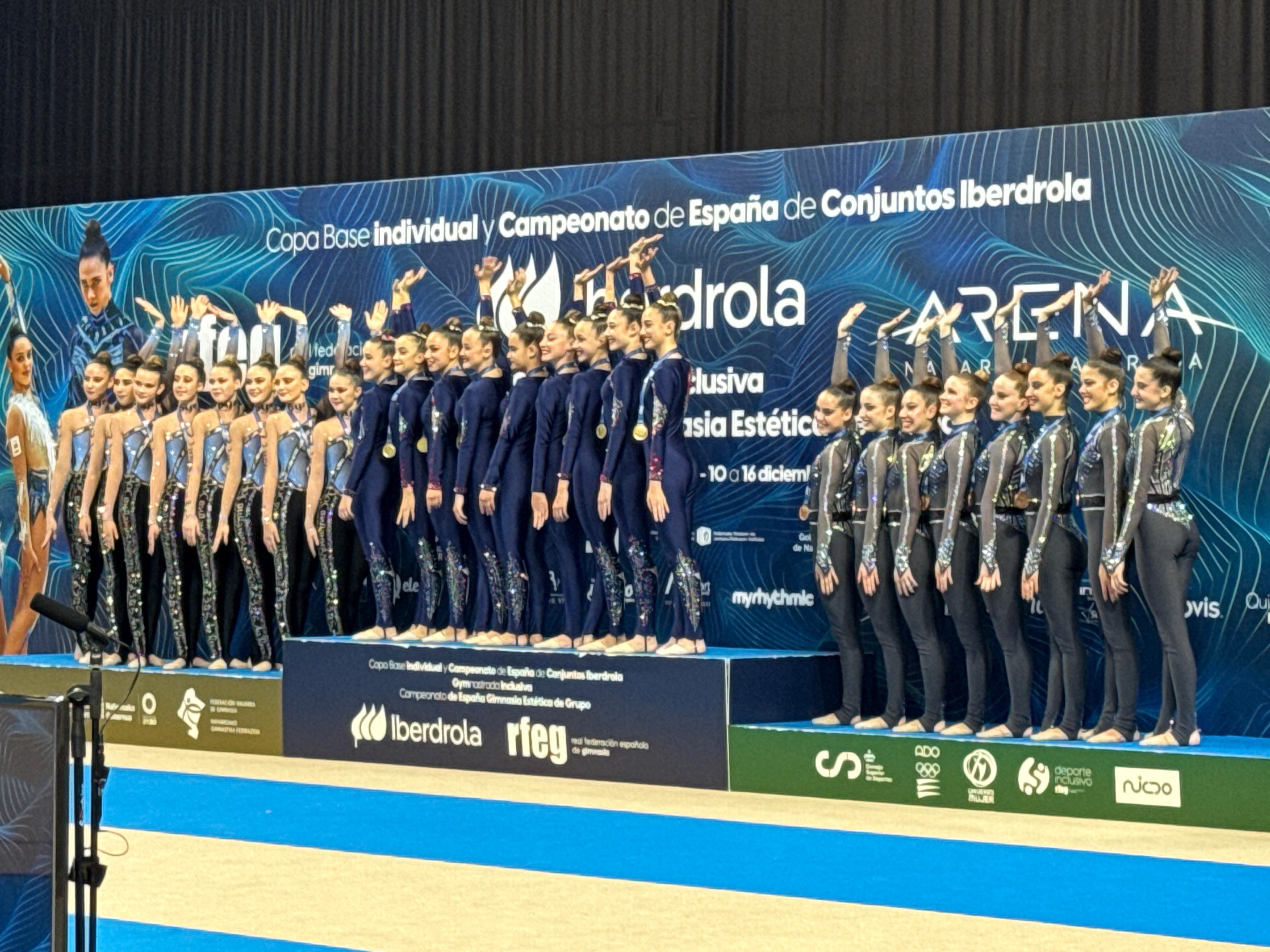 Los equipos del Club 90 en el podio del Campeonato de España de Gimnasia Estética