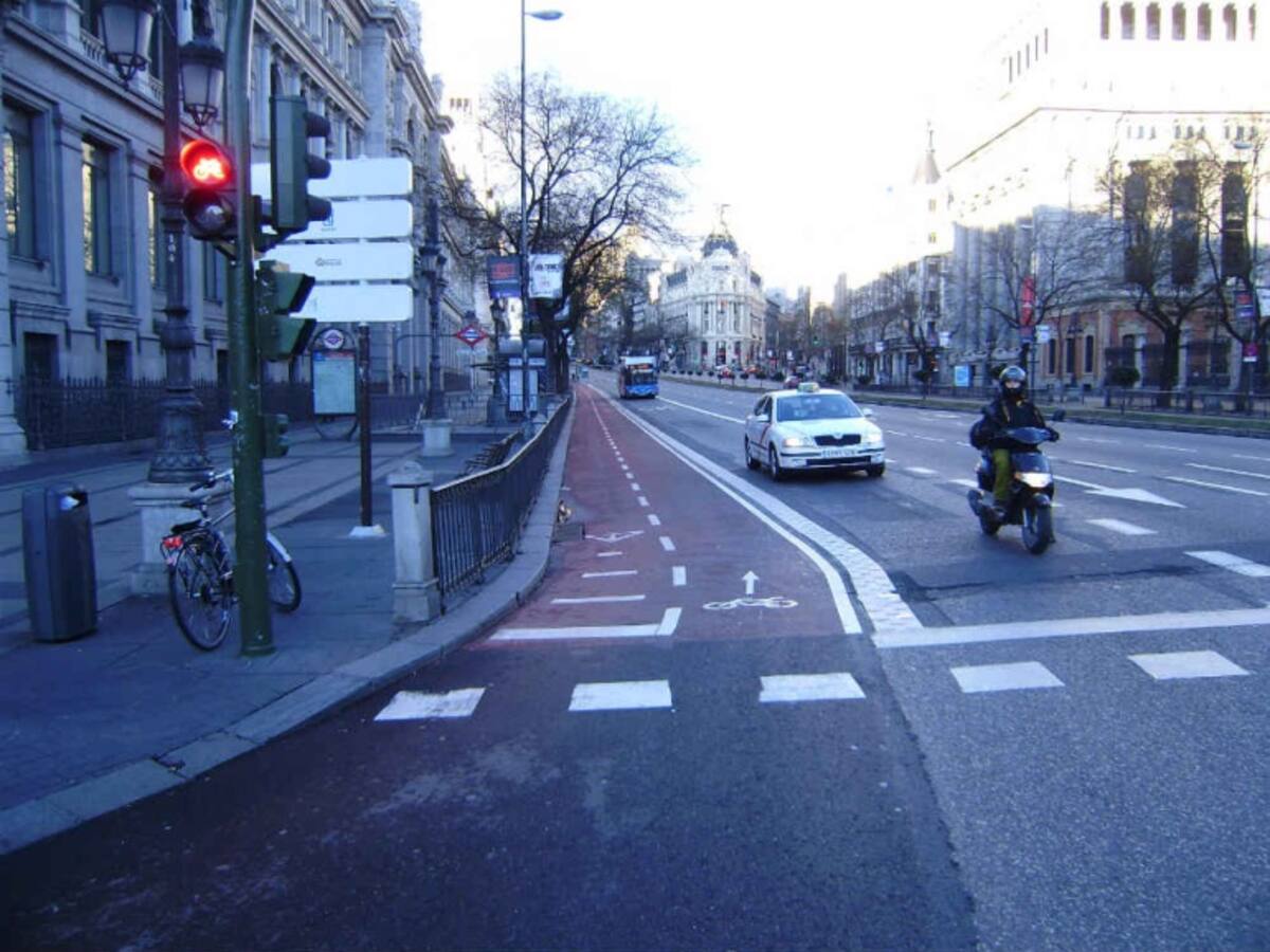 El carril bici y el eje cívico de la Castellana a debate