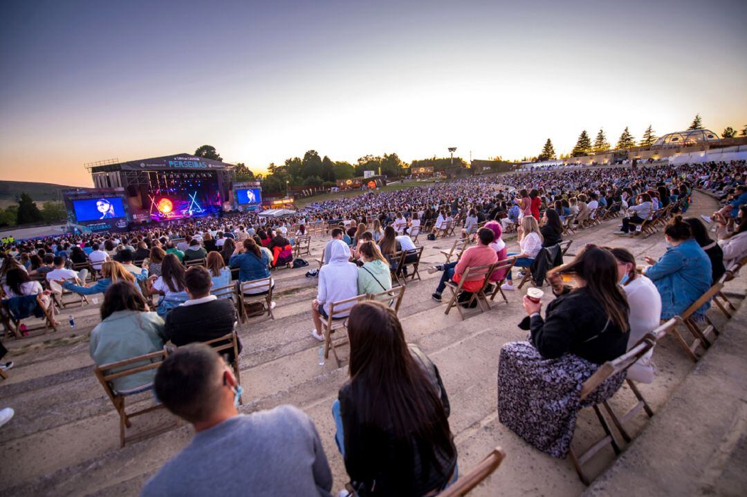 Público sentado en uno de los conciertos de este pasado fin de semana