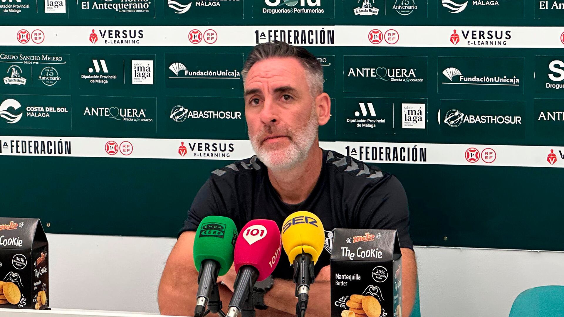 Abel Gómez en la rueda de prensa previa al Ibiza-Antequera