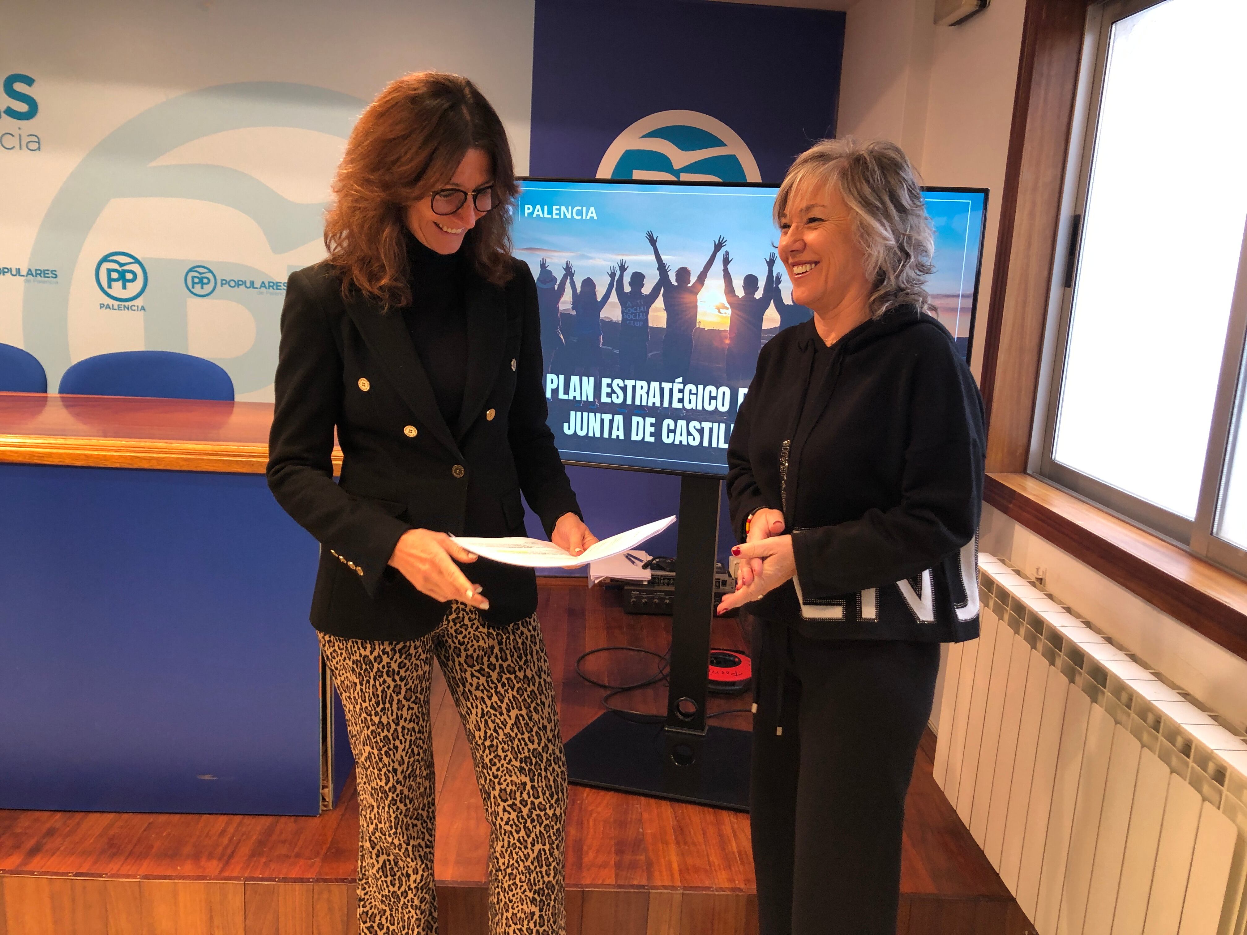 Mercedes Cófreces y Mª José Ortega