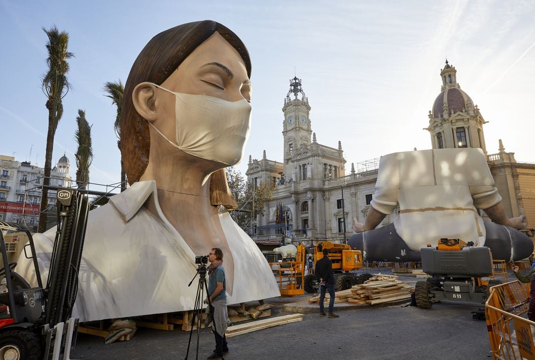 Plantà de la Falla municipal de València en 2019, antes de que se suspendieran las fiestas por la pandemia de coronavirus.