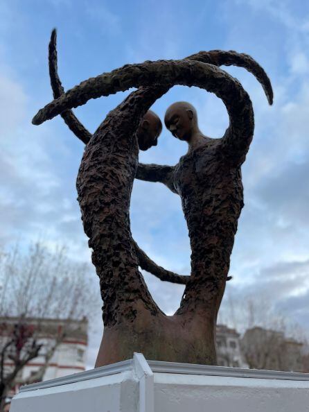 Escultura homenaje a las víctimas del COVID en Motilla del Palancar