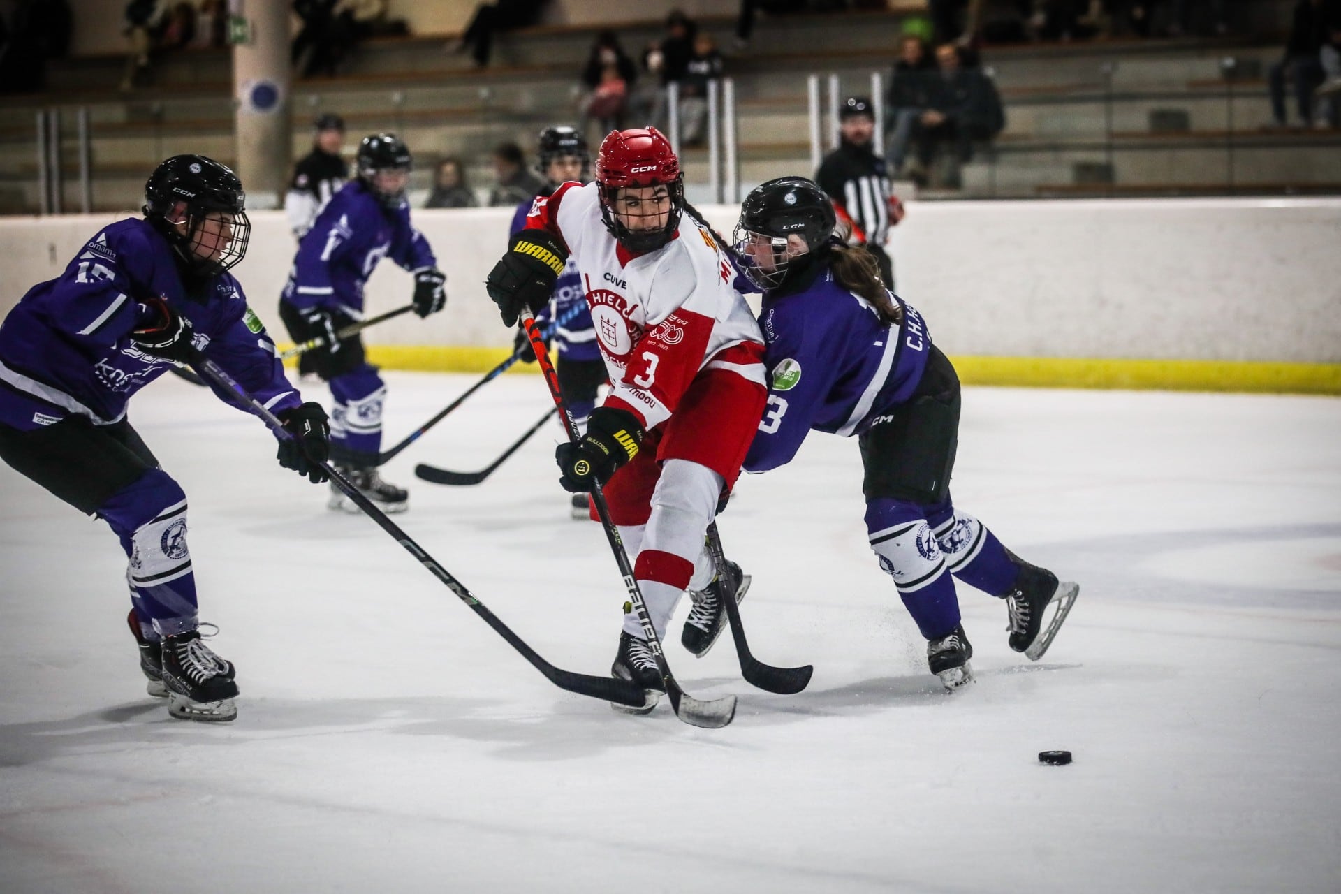 El CH Jaca Femenino ha ganado al Kosner Huarte en los dos partidos disputados este fin de semana