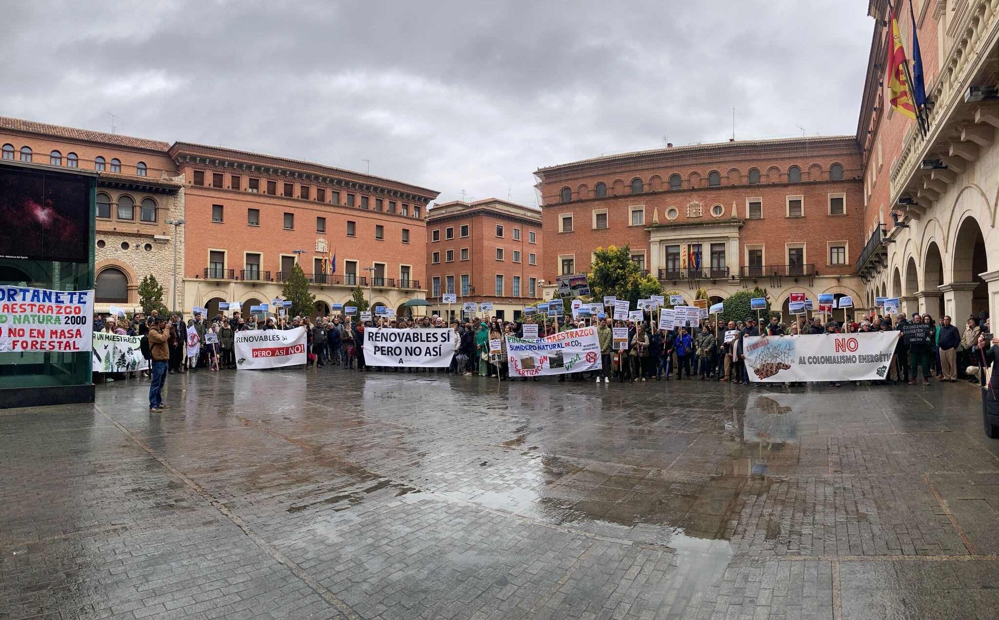 Renovables sí, pero no así. Protesta en Teruel contra el Cluster del Maestrazgo